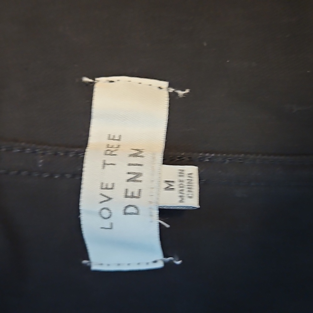 Love Tree Denim Black Cropped Vest - Picture 6 of 10